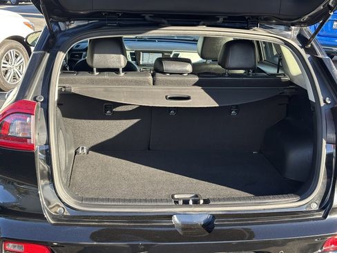 Used 2019 Kia Niro EX Premium image 31