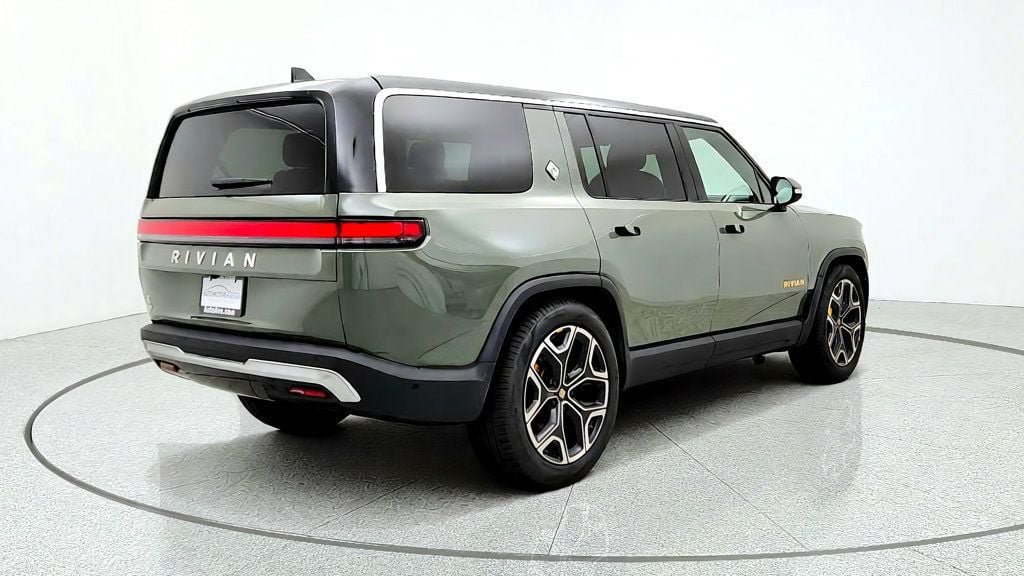 Used 2022 Rivian R1S Launch Edition Quad AWD/4WD image 5