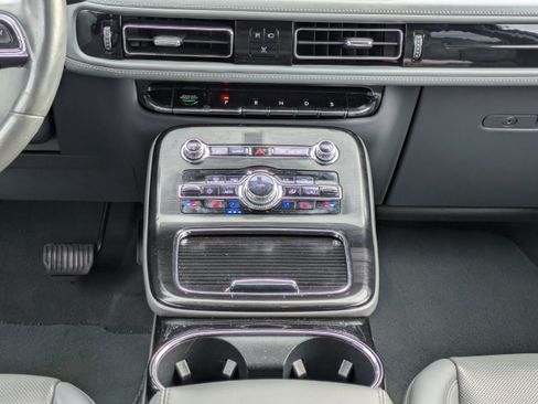 Used 2021 Lincoln Nautilus Reserve image 18