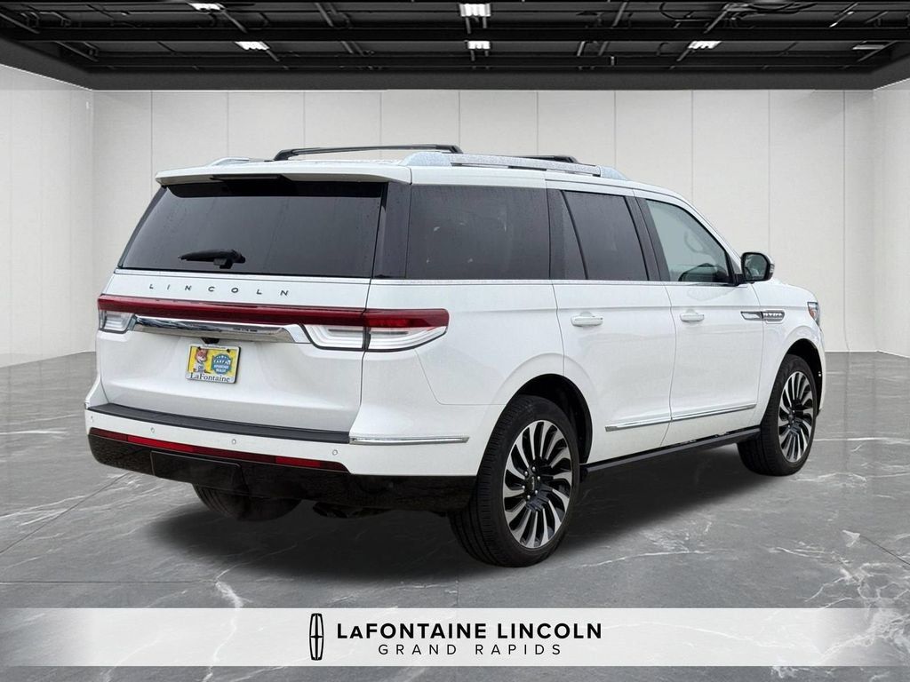 Certified 2023 Lincoln Navigator Black Label AWD/4WD image 5