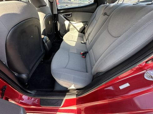 Used 2016 Hyundai Elantra SE image 22