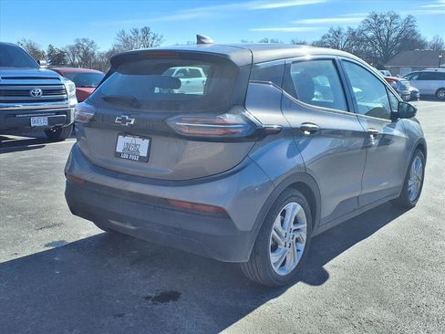 Used 2023 Chevrolet Bolt LT image 4