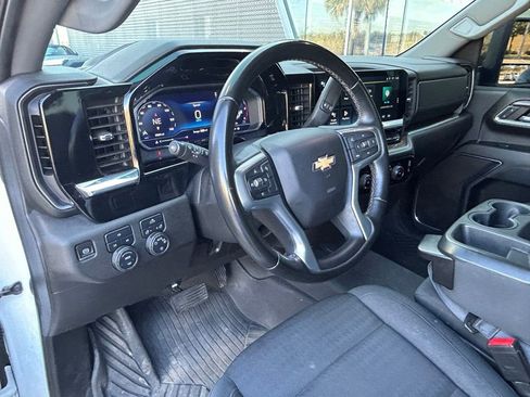 Used 2024 Chevrolet Silverado 2500 LT image 11