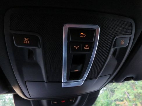 Used 2016 Mercedes-Benz GLE 350 4MATIC w/ Premium Package image 47