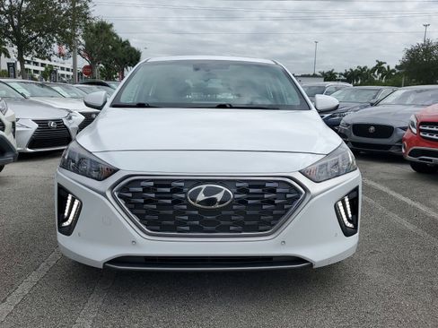 Used 2020 Hyundai Ioniq Limited image 2