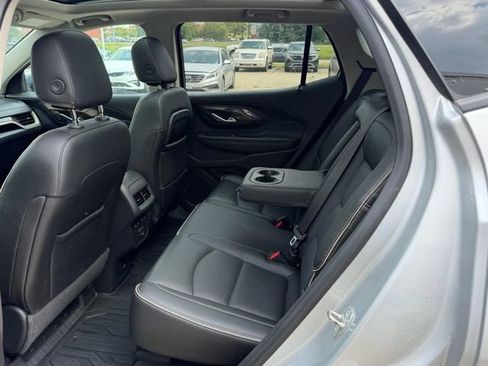 Used 2020 GMC Terrain Denali w/ Denali Premium Package FWD image 8