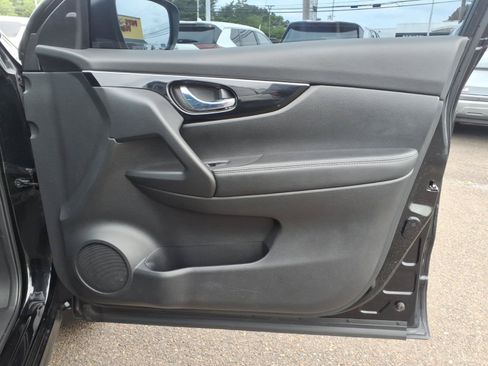 Used 2019 Nissan Rogue Sport SL AWD/4WD image 31