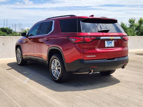 Used 2023 Chevrolet Traverse LT FWD image 8