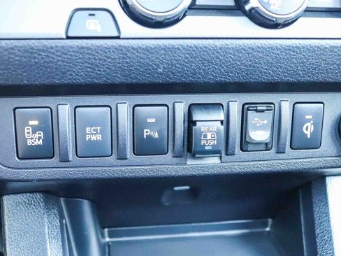 Certified 2019 Toyota Tacoma TRD Sport w/ Technology Package RWD image 30