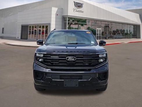 Used 2025 Ford Expedition Platinum w/ Stealth Appearance Package image 2