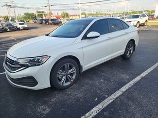 Certified 2024 Volkswagen Jetta SE w/ Panoramic Sunroof Package FWD video 1