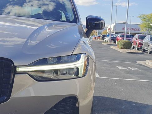 Used 2025 Volvo XC60 B5 Core image 32
