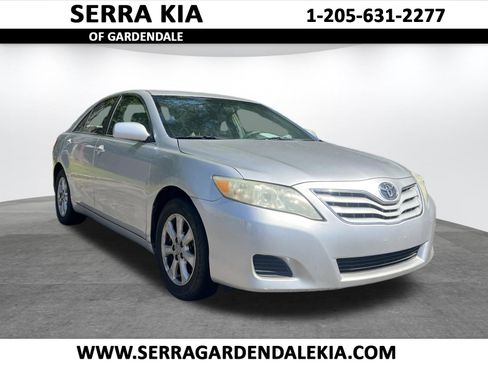 Used 2011 Toyota Camry LE w/ LE Extra-Value Pkg image 1