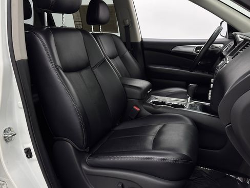 Used 2019 Nissan Pathfinder SL w/ Cargo Package image 42