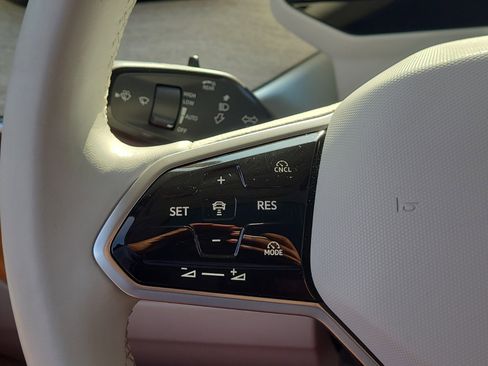 Used 2025 Volkswagen ID. Buzz 1st Edition image 55