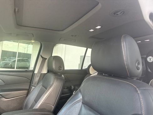Used 2019 Chevrolet Traverse Premier w/ Redline Edition FWD image 10