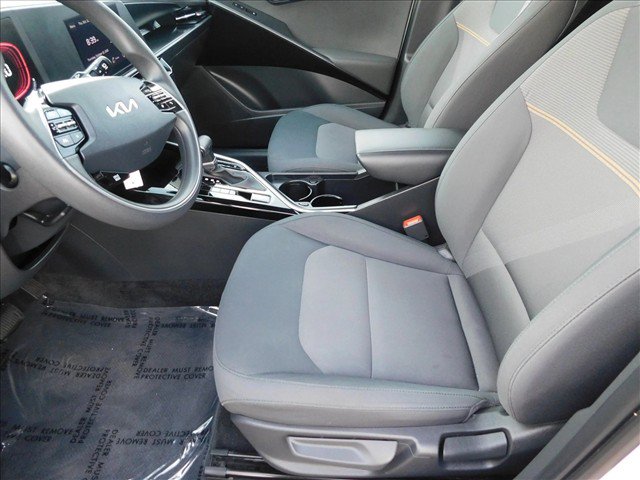 Used 2025 Kia Niro LX FWD image 22