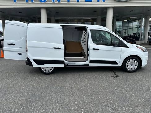 Used 2022 Ford Transit Connect XLT FWD image 4
