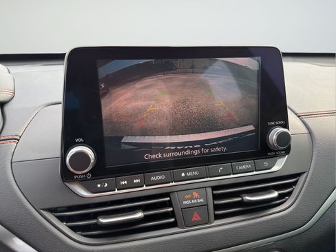 Used 2021 Nissan Altima 2.5 SR w/ SR Premium Package FWD image 17