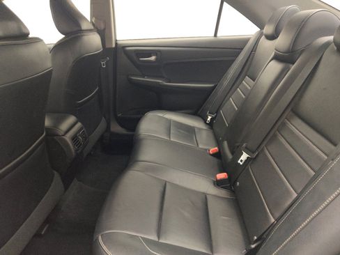Used 2017 Toyota Camry XLE FWD image 18