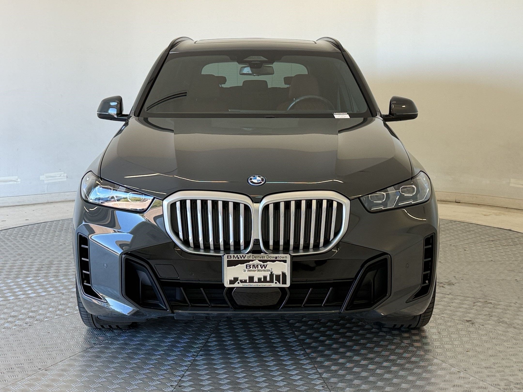 Used 2025 BMW X5 xDrive50e w/ M Sport Package AWD/4WD image 6