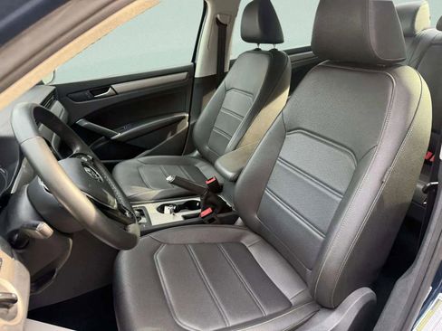 Used 2022 Volkswagen Passat 2.0T SE image 28