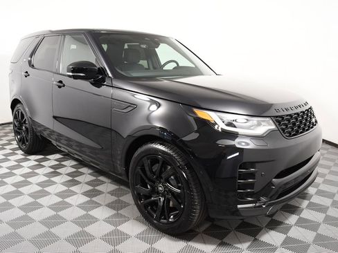 Used 2025 Land Rover Discovery Dynamic SE image 7