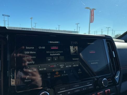 Used 2025 Nissan Frontier PRO-4X w/ Black Accent Package image 24