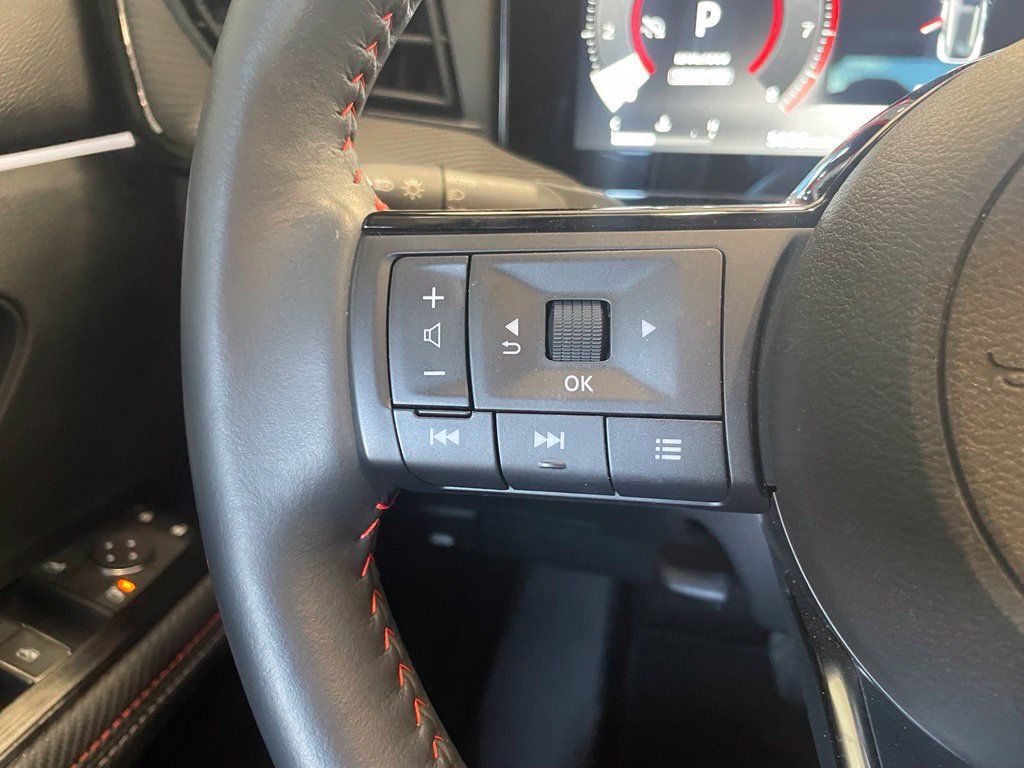 Used 2026 Nissan Kicks SR w/ SR Premium Package FWD image 13