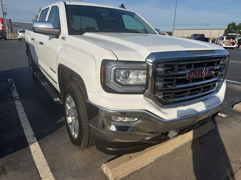 Used 2018 GMC Sierra 1500 SLT w/ SLT Premium Package AWD/4WD image 3