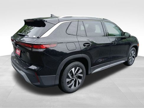 New 2026 Volkswagen Tiguan S FWD image 5