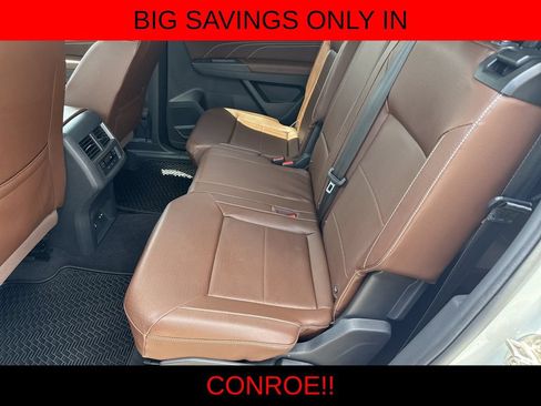 Used 2022 Volkswagen Atlas SE AWD/4WD image 24