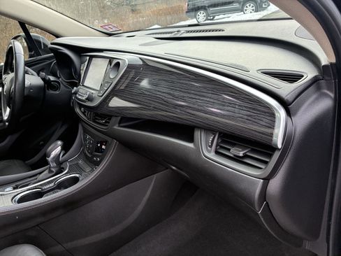 Used 2017 Buick Envision Premium image 21