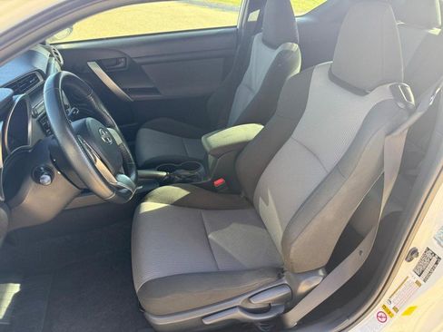 Used 2014 Scion tC image 9