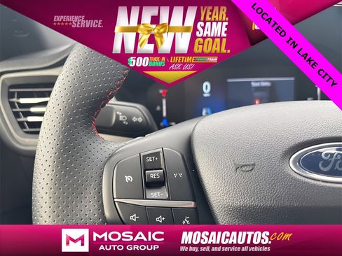 Used 2025 Ford Escape ST-Line image 26