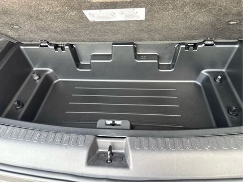 Used 2025 GMC Acadia Elevation FWD image 39