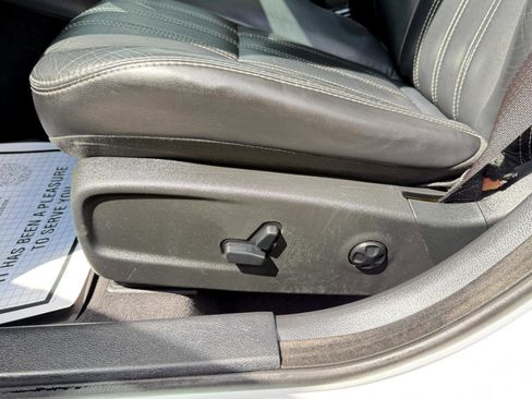 Used 2013 Chrysler 300 S image 15