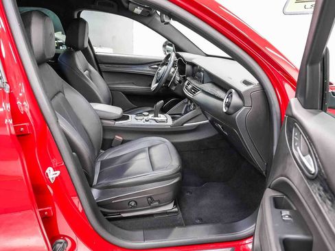 Used 2023 Alfa Romeo Stelvio Sprint RWD image 16