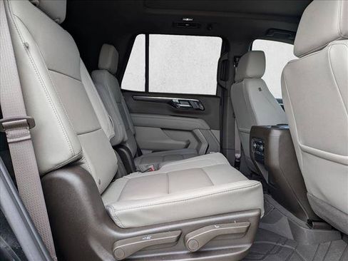Used 2026 Chevrolet Tahoe Z71 w/ Comfort Package AWD/4WD image 20
