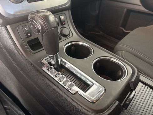 Used 2014 GMC Acadia SLE image 15