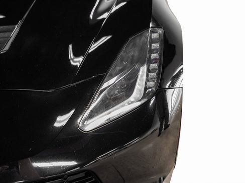 Used 2019 Chevrolet Corvette Stingray Coupe w/ Carbon Flash Badge Package image 5