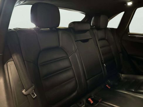Used 2015 Porsche Macan Turbo AWD/4WD image 22