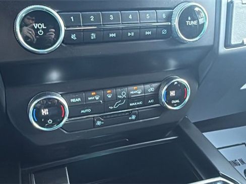 Used 2021 Ford Expedition XL image 19