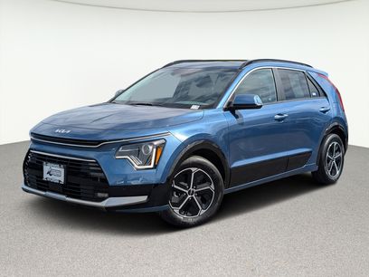 Used 2023 Kia Niro SX