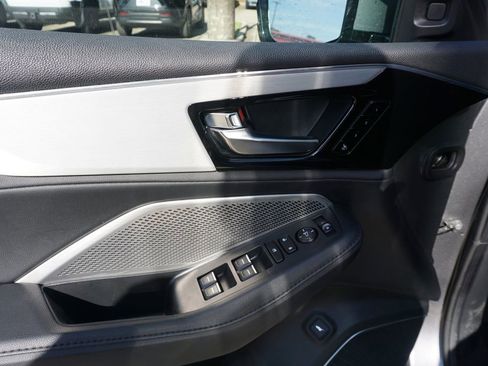 Used 2023 Acura MDX SH-AWD image 4