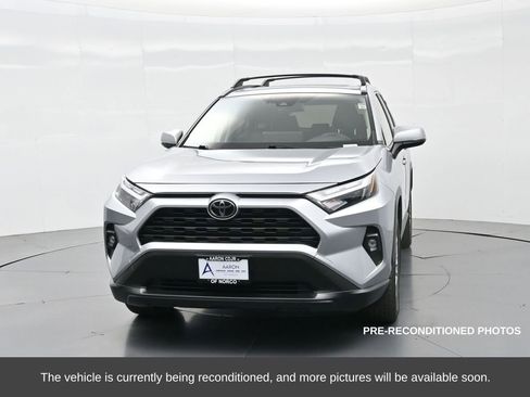 Used 2023 Toyota RAV4 XLE Premium image 3