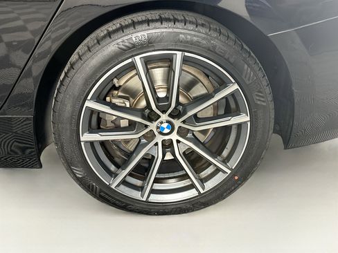 Used 2019 BMW 330i Sedan w/ Premium Package image 11