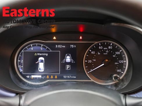 Used 2024 Nissan Versa SV FWD image 18