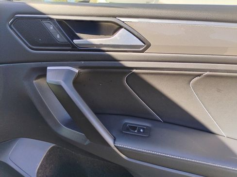 Used 2024 Volkswagen Tiguan SE R-Line image 35