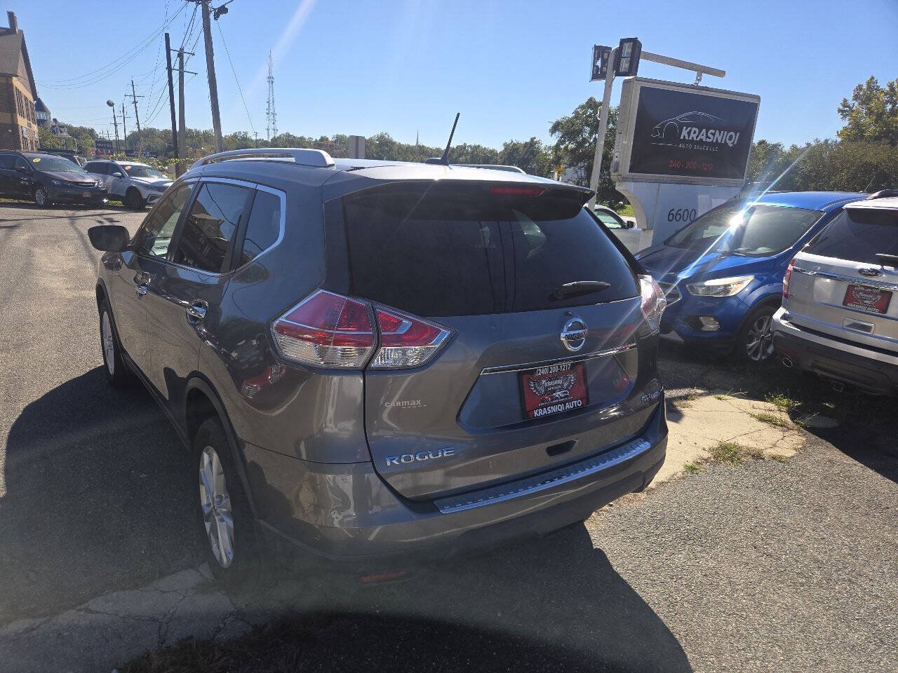 Used 2015 Nissan Rogue SV AWD/4WD image 9